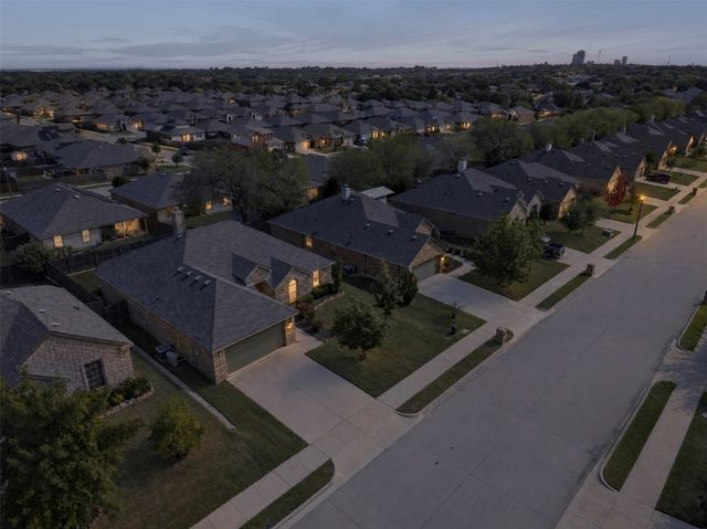 3616 Meadowtrail Lane, Denton, TX 76207