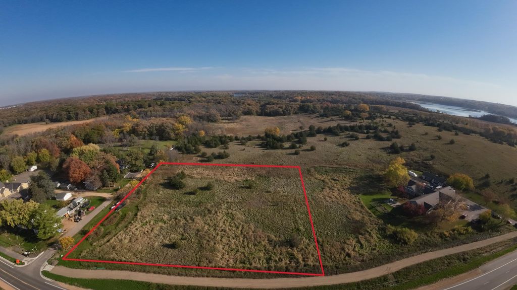 7500 Victoria Drive, Victoria, MN 55386 — exterior