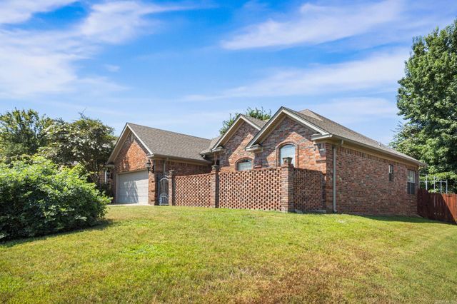 130 Fontainbleau Drive, Maumelle, AR 72113