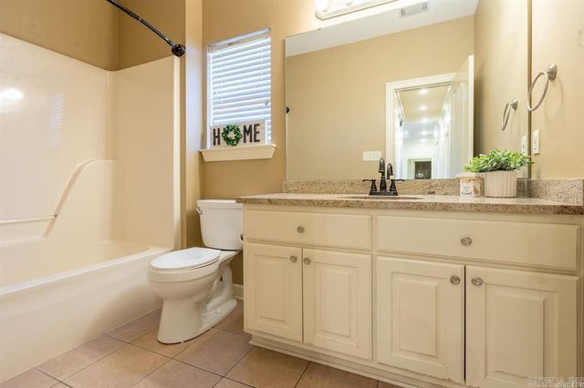 130 Fontainbleau Drive, Maumelle, AR 72113