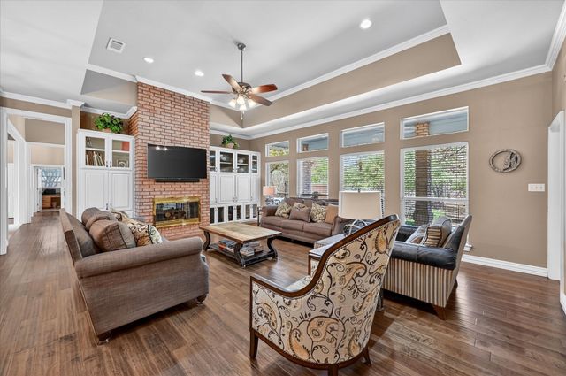 2701 Massachusetts Bay Drive, Arlington, TX 76001