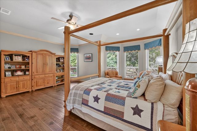 2701 Massachusetts Bay Drive, Arlington, TX 76001