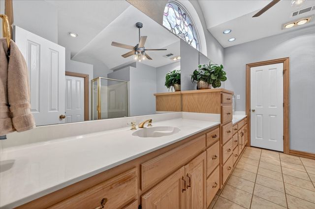 2701 Massachusetts Bay Drive, Arlington, TX 76001