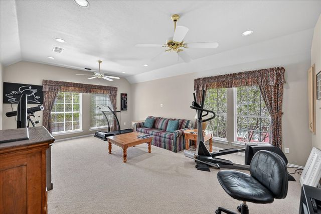 2701 Massachusetts Bay Drive, Arlington, TX 76001