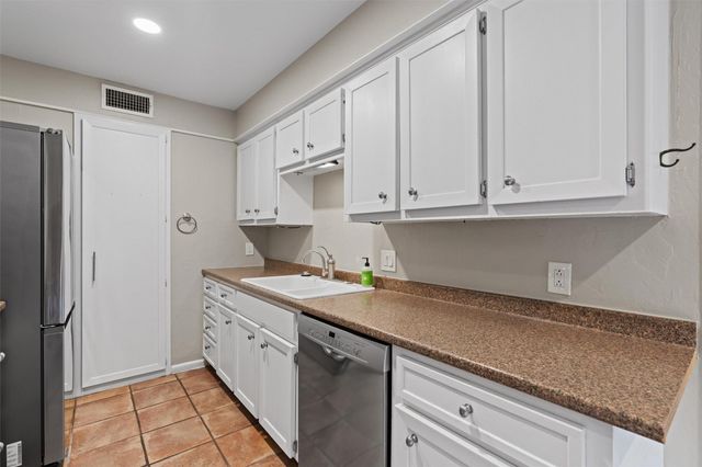 13 Stoney Creek CV, Lakeway, TX 78734