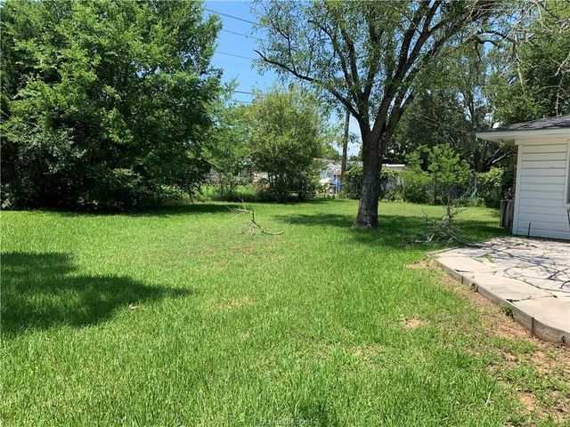 1502 Laura Lane, College Station, TX 77840