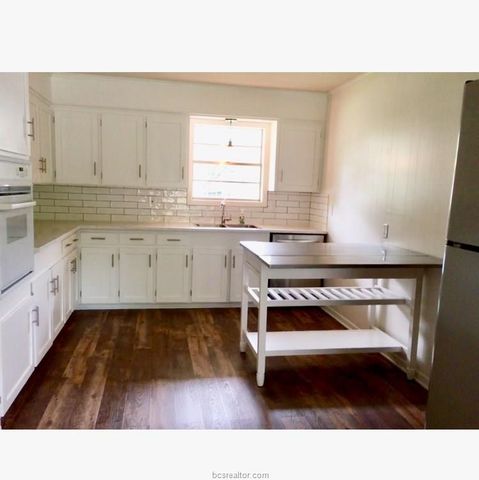 1502 Laura Lane, College Station, TX 77840