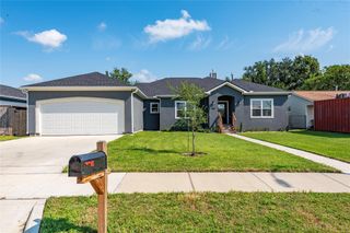 303 Kalmer Street, Pasadena, TX 77502