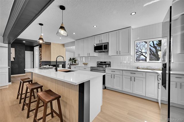 8410 Alta Vista Drive, Arvada, CO 80004