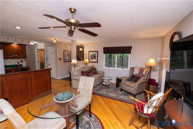 11186 Kenmont Ln, Ashland, VA 23005