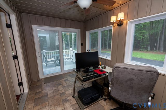 11186 Kenmont Ln, Ashland, VA 23005