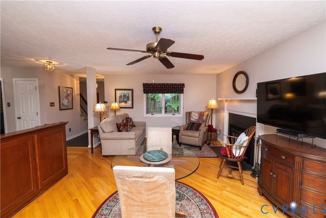 11186 Kenmont Ln, Ashland, VA 23005