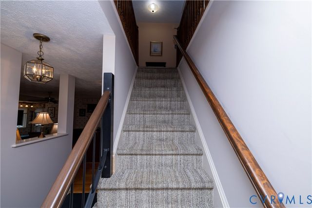11186 Kenmont Ln, Ashland, VA 23005
