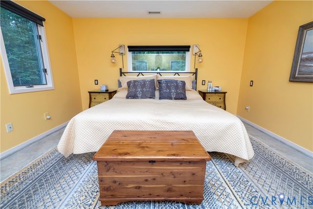 11186 Kenmont Ln, Ashland, VA 23005