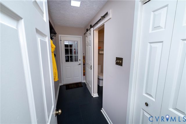 11186 Kenmont Ln, Ashland, VA 23005
