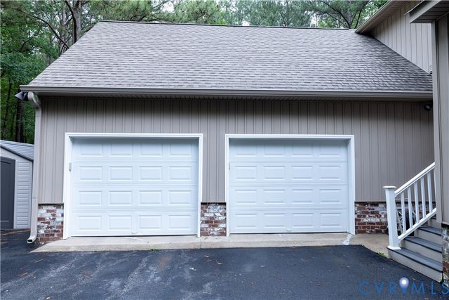 11186 Kenmont Ln, Ashland, VA 23005