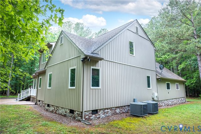 11186 Kenmont Ln, Ashland, VA 23005