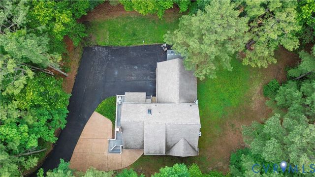 11186 Kenmont Ln, Ashland, VA 23005