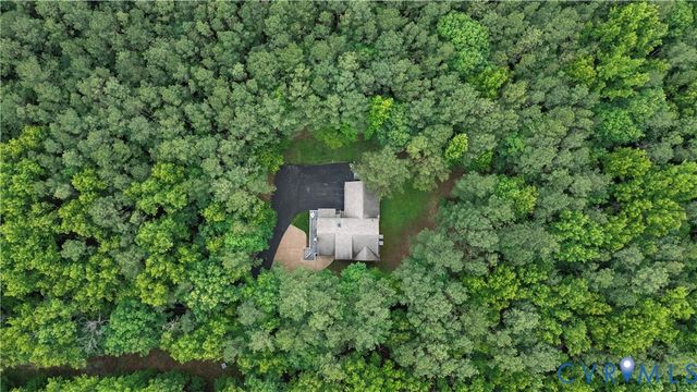 11186 Kenmont Ln, Ashland, VA 23005