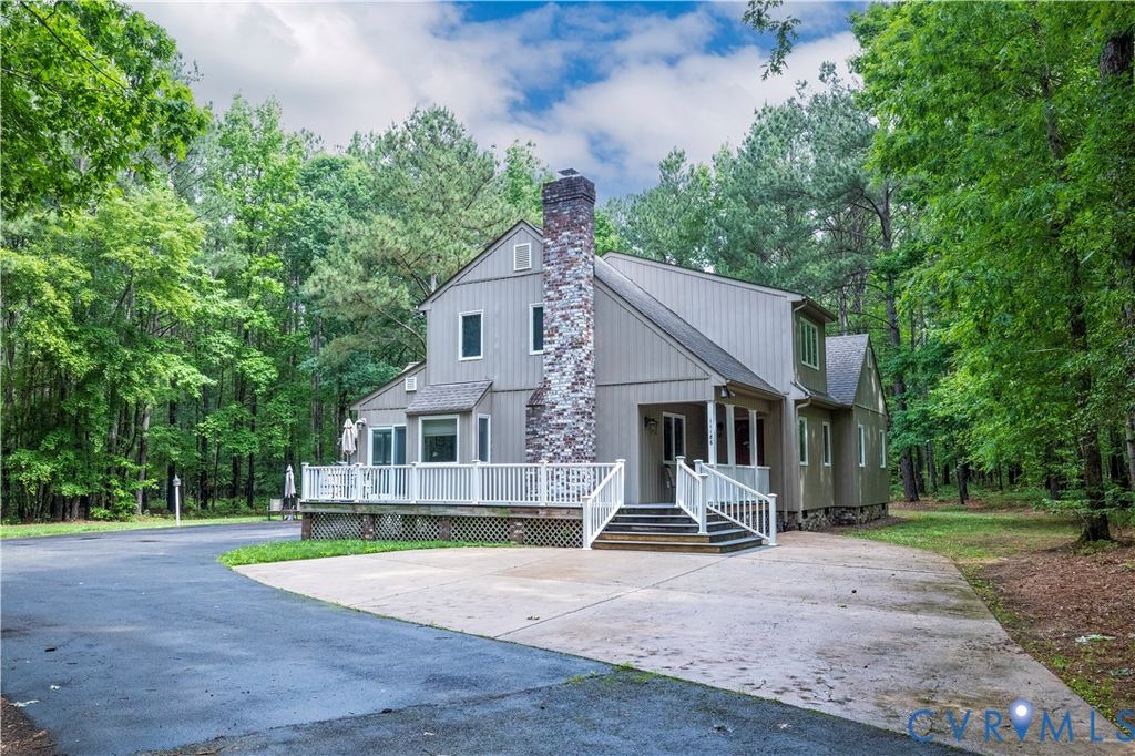 11186 Kenmont Ln, Ashland, VA 23005