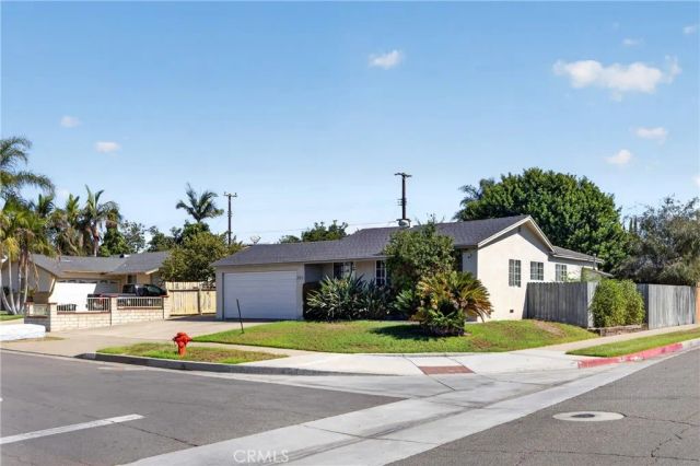285 S Thomas, Orange, CA 92869