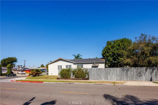 285 S Thomas, Orange, CA 92869