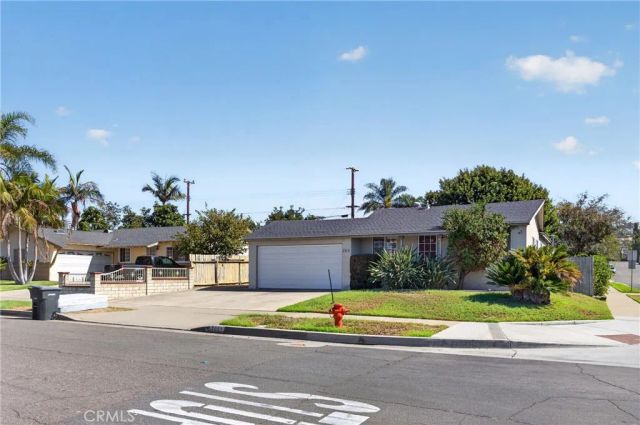 285 S Thomas, Orange, CA 92869