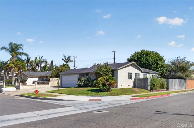 285 S Thomas, Orange, CA 92869