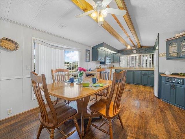 98 SADDLEBAG TRAIL, Lake Wales, FL 33898