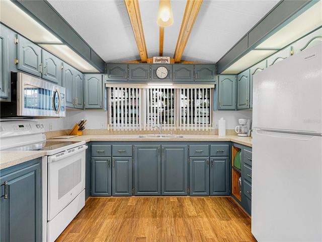 98 SADDLEBAG TRAIL, Lake Wales, FL 33898