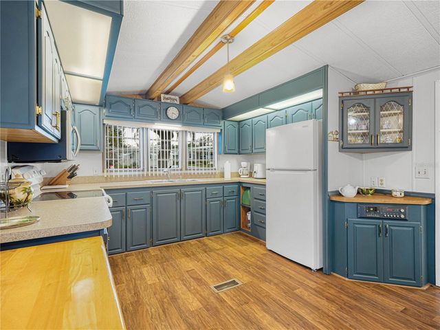 98 SADDLEBAG TRAIL, Lake Wales, FL 33898