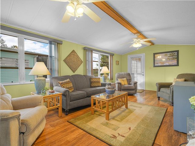 98 SADDLEBAG TRAIL, Lake Wales, FL 33898