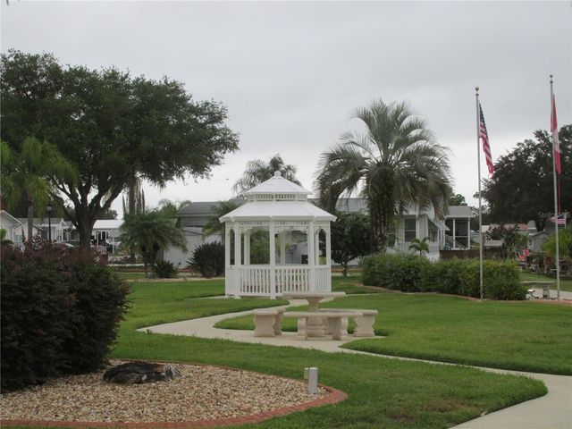 98 SADDLEBAG TRAIL, Lake Wales, FL 33898