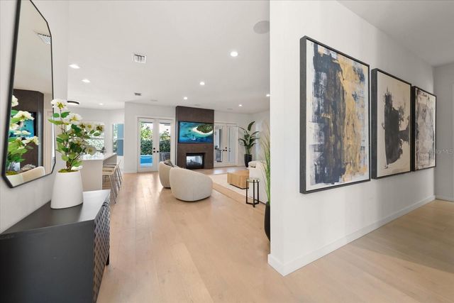 3901 W GRANADA STREET, Tampa, FL 33629