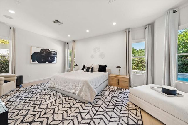 3901 W GRANADA STREET, Tampa, FL 33629