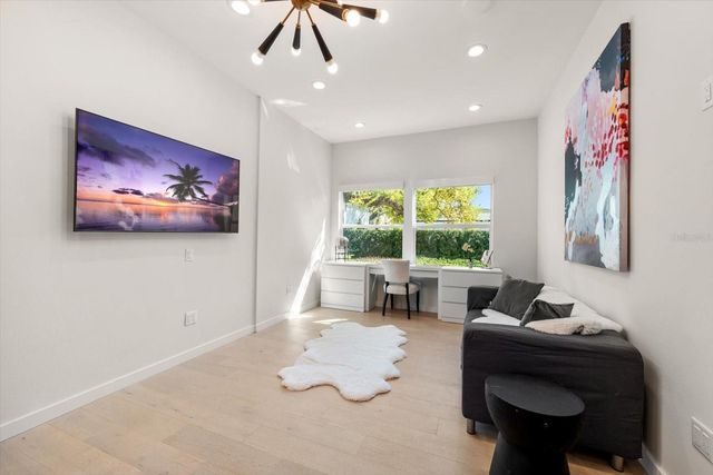 3901 W GRANADA STREET, Tampa, FL 33629