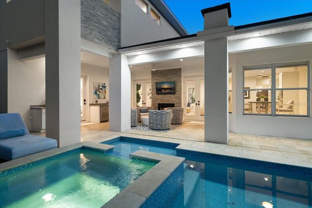 3901 W GRANADA STREET, Tampa, FL 33629