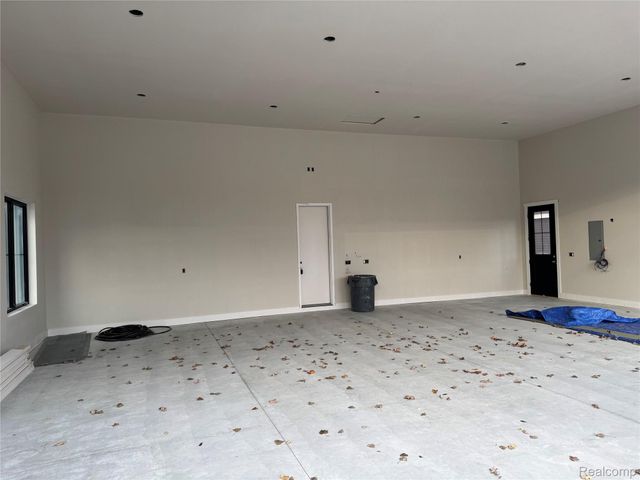 2568 Devondale Road, Rochester Hills, MI 48309