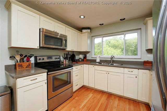 541 Grandview Drive, St Albans, WV 25177