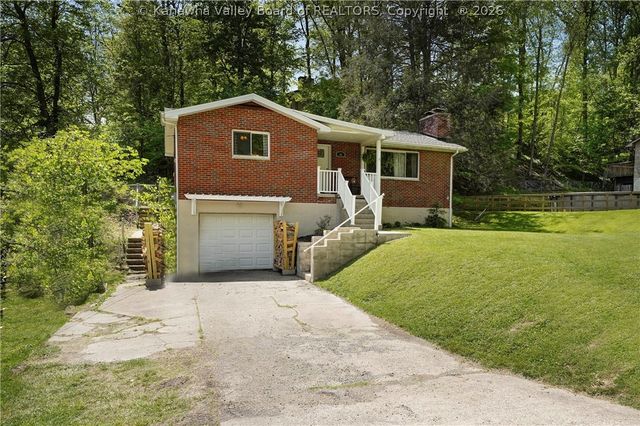 541 Grandview Drive, St Albans, WV 25177