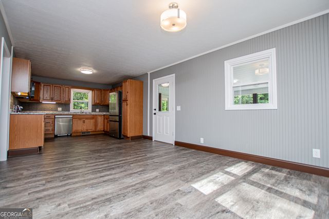 41 Reynolds Street, Bremen, GA 30110