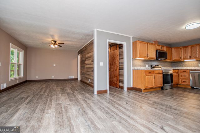 41 Reynolds Street, Bremen, GA 30110