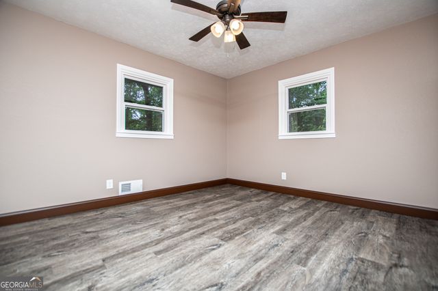 41 Reynolds Street, Bremen, GA 30110