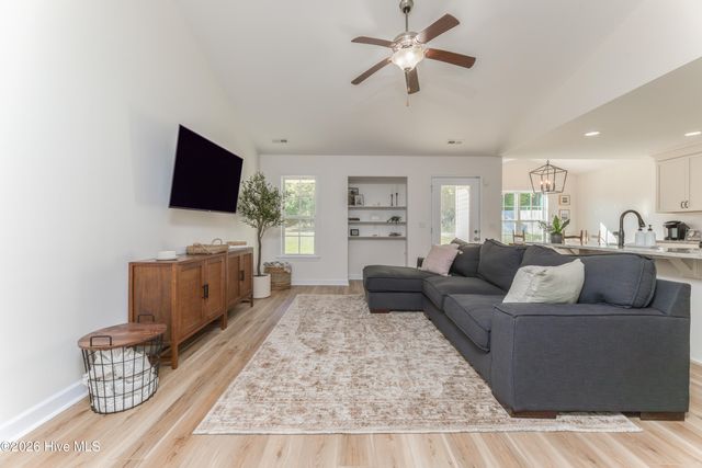 452 Hardison Road, Holly Ridge, NC 28445