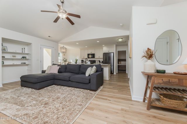 452 Hardison Road, Holly Ridge, NC 28445
