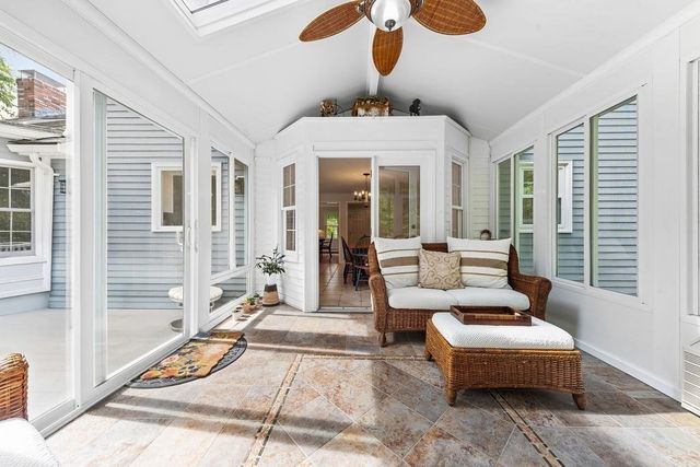 18 Fredric Ln, Mansfield, MA 02048
