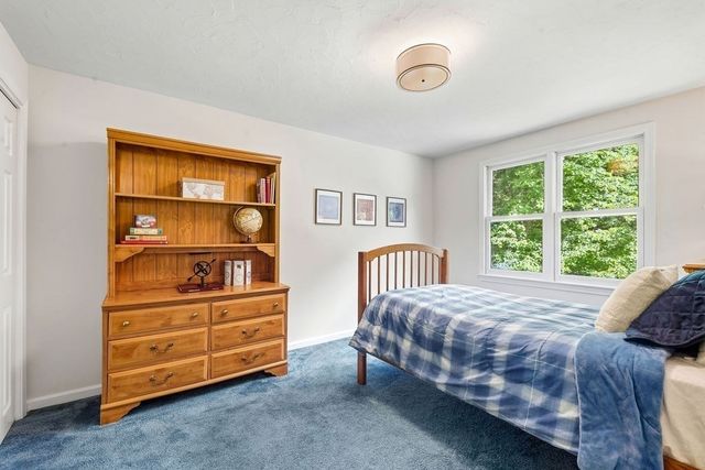 18 Fredric Ln, Mansfield, MA 02048
