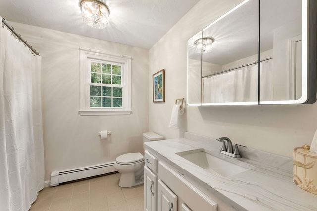 18 Fredric Ln, Mansfield, MA 02048