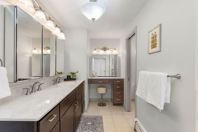 18 Fredric Ln, Mansfield, MA 02048