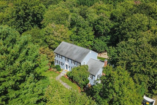 18 Fredric Ln, Mansfield, MA 02048